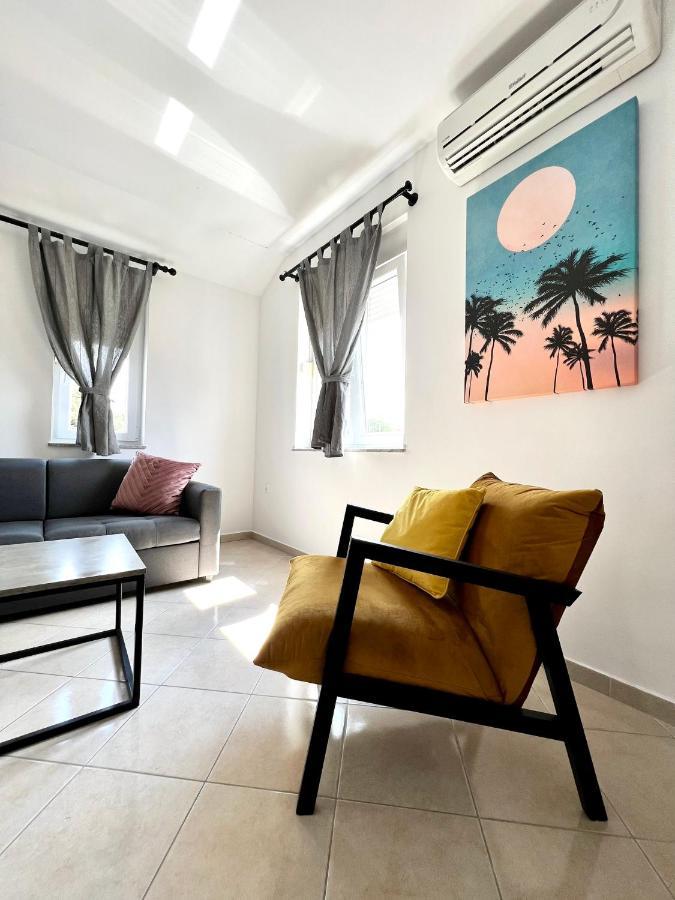 Apartment B88 - Palma Sveti Filip i Jakov